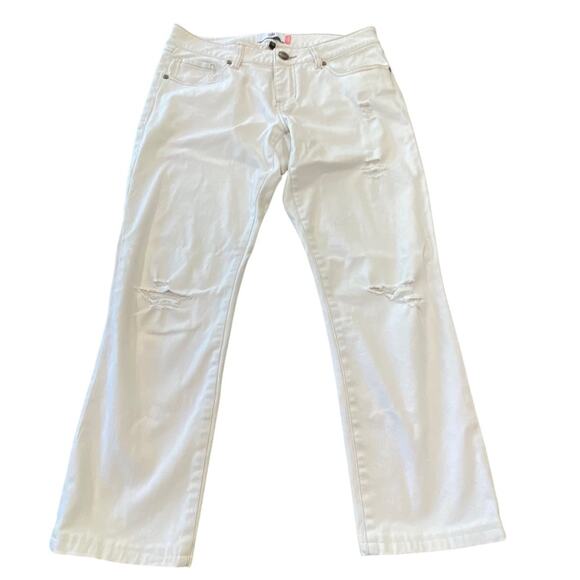 CAbi Style #5089 Antique White Distressed Slim Boyfriend Jeans Size 6 - Picture 2 of 10